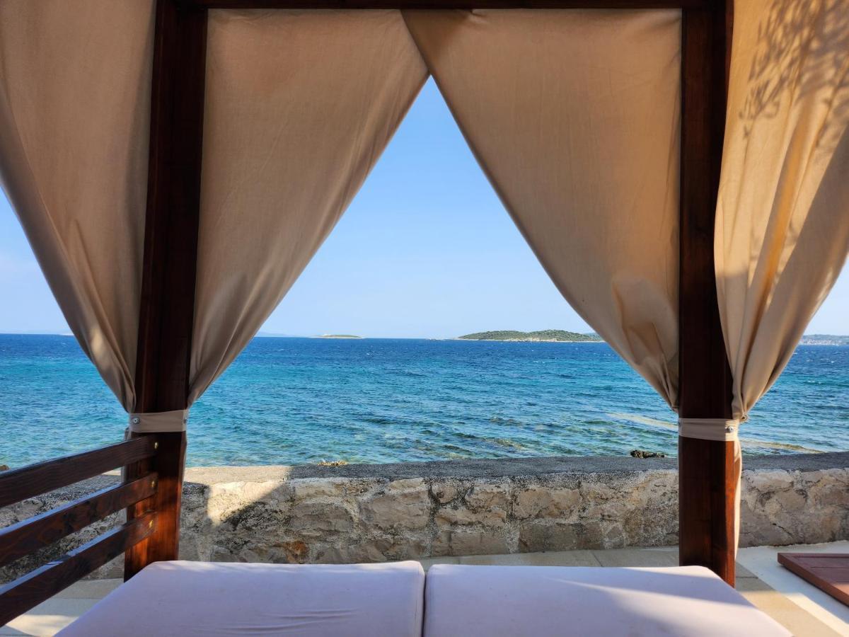 Holiday Home Luna Orebic Bagian luar foto
