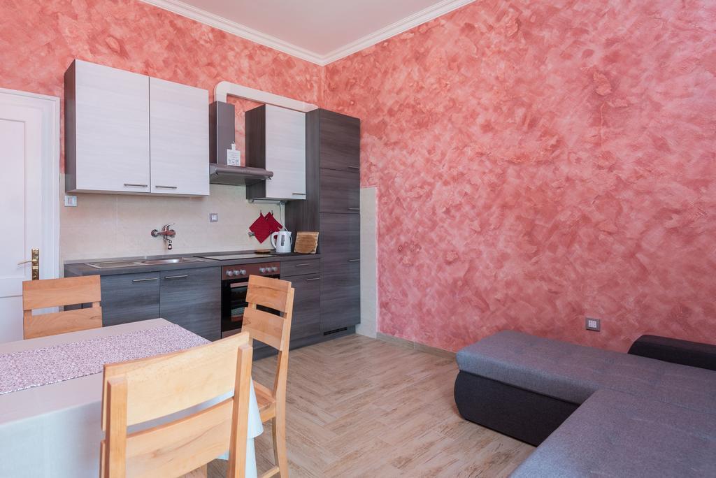 Holiday Home Luna Orebic Bagian luar foto