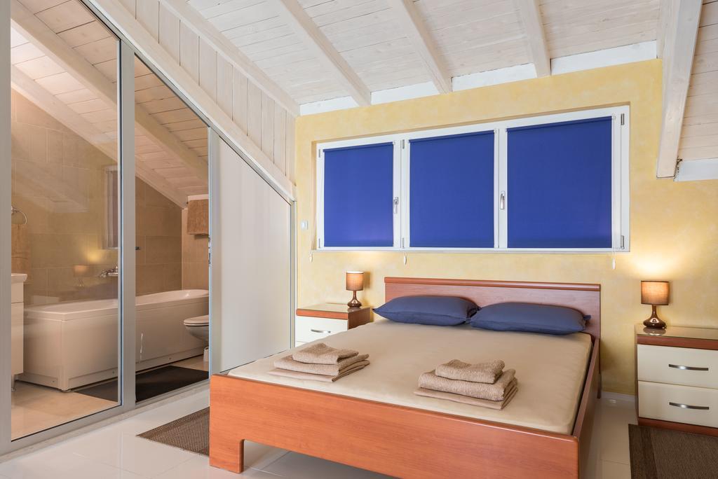 Holiday Home Luna Orebic Bagian luar foto