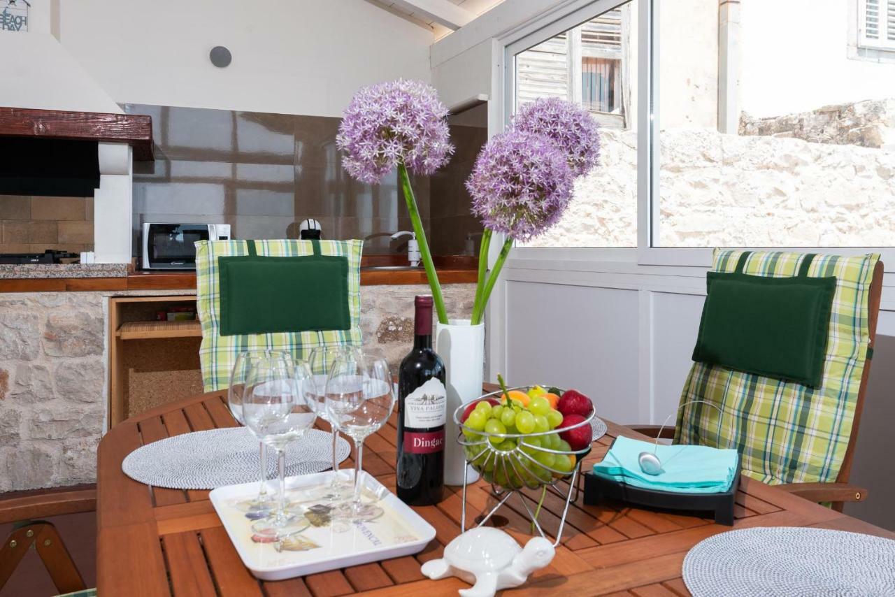 Holiday Home Luna Orebic Bagian luar foto