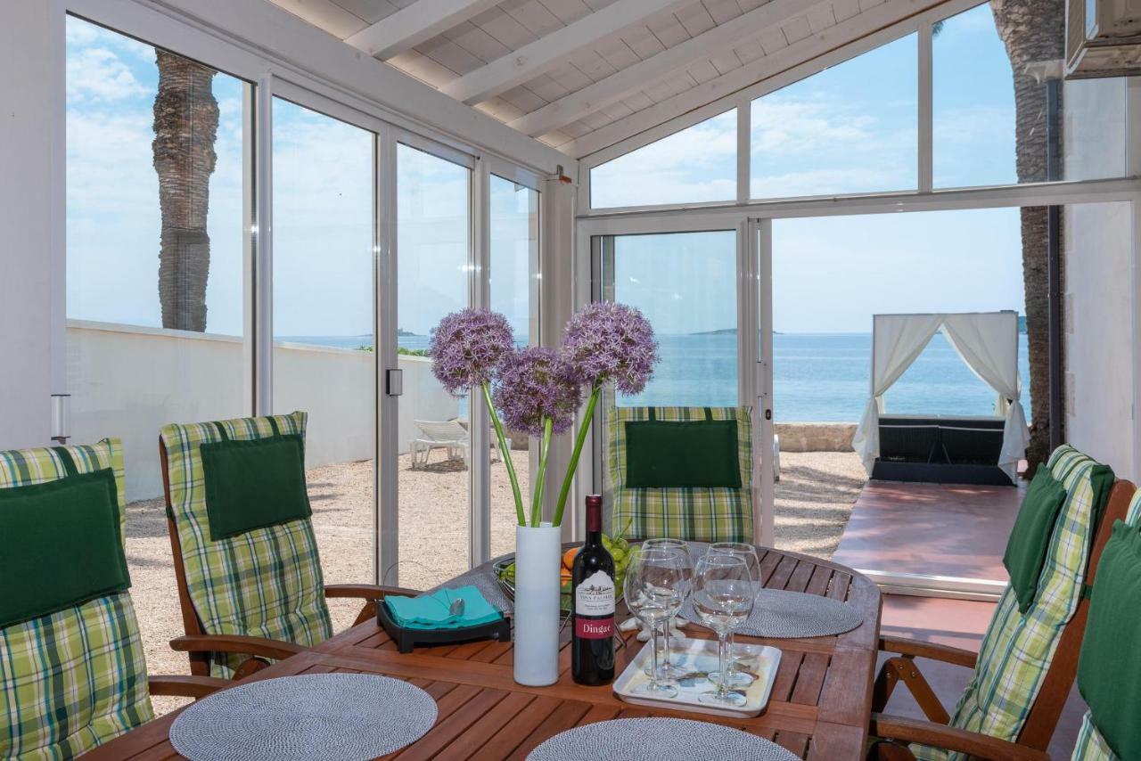 Holiday Home Luna Orebic Bagian luar foto